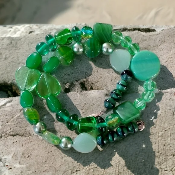 Vintage Glass Bead and Faux Pearl Beaded Necklace - Picture 2 of 16